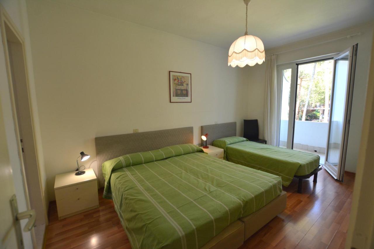 Villa A Lignano Pineta Lignano Sabbiadoro Buitenkant foto